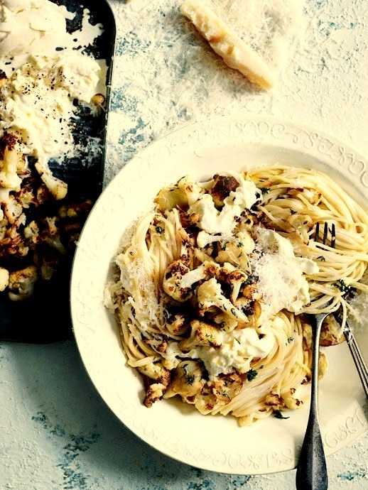 Spaghetti with Roasted Cauliflower and Thyme
