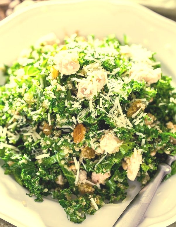 Kale and Quinoa Salad with Lemon Vinaigrette