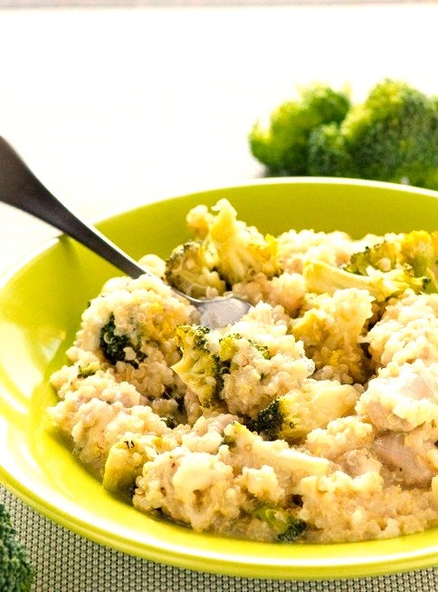 Stovetop Cheesy Chicken & Broccoli Quinoa